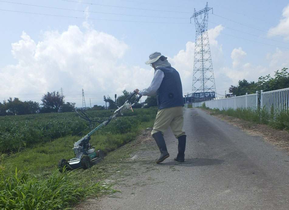 草刈り機